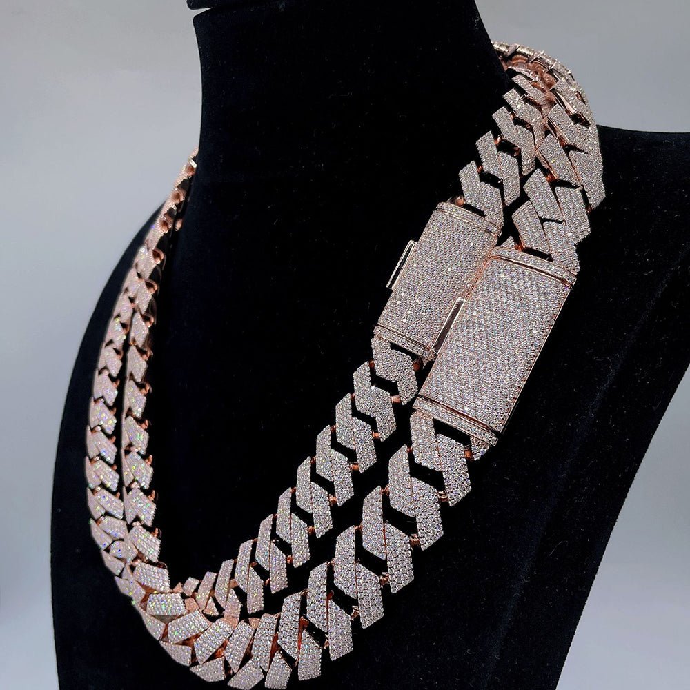 Heavy Moissanite Cuban Link Chain | Solid 925 Silver" - AUREA VIII