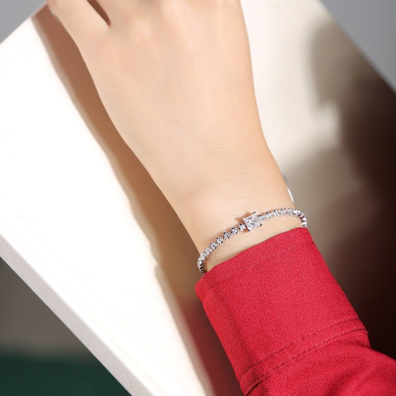 The Eternal Cube 1CT Moissanite Bracelet - S925 Sterling Silver" - AUREA VIII